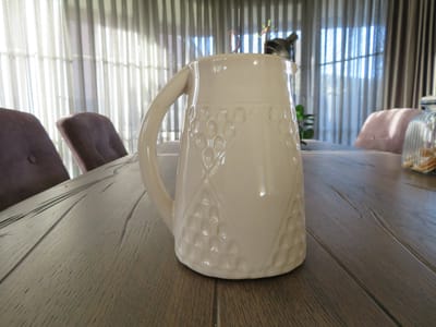 Mooie Vaas / Kan - Creme - 22 cm - Nostalgie