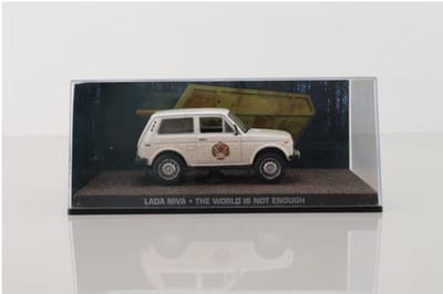 James Bond; Lada Niva; The World is Not Enough; #116