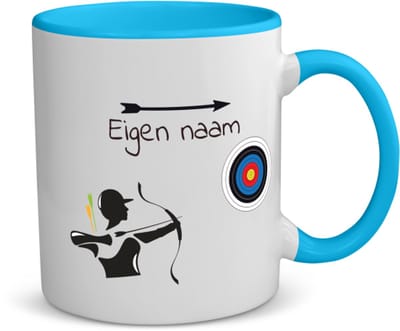 Akyol - boogschieten met eigen naam - koffiemok - theemok - blauw - Sport - boogschieters - cadeau - verjaardag - geschenk - gepersonaliseerde jongens en meisjes - 350 ML inhoud