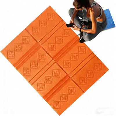 Opvouwbaar Oranje Zittingkussen – Waterdicht Schuimkussen – Voor Sport, Strand, Kamperen & Buitenactiviteiten – 36.5x27.5x0.8cm