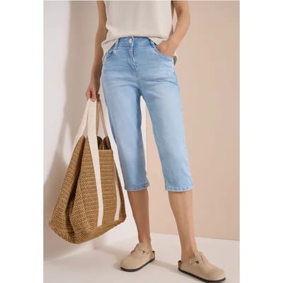 High Waist Slim Legs jeans in Slim Fit