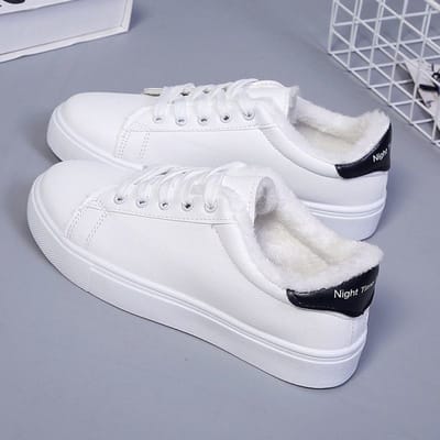 Winter Katoenen Schoenen Vrouwelijke Studenten Koreaanse Versie Veelzijdige Platte Zool Casual Warme Schoenen Pluche Verdikte Witte Schoenen Meisjes Sneakers 35
