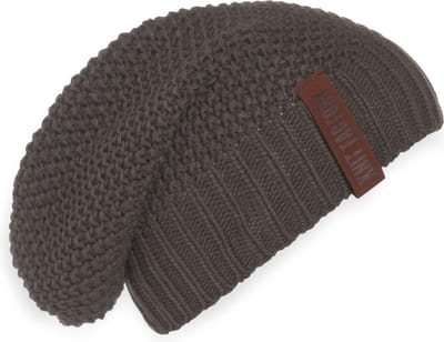 Knit Factory Coco Gebreide Muts Heren & Dames - Sloppy Beanie hat - Taupe - Warme bruine Wintermuts - Unisex - One Size