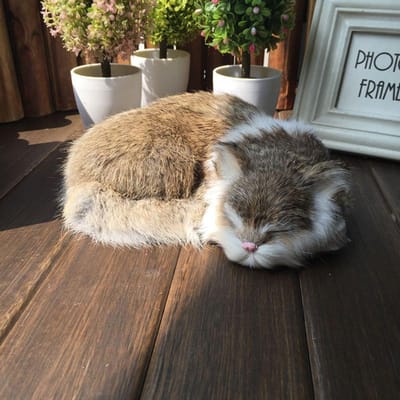 Schattig Realistisch Simulatie Kat Speelgoed Pluche Dier Mini Simulatie Kat Poppetje Levensgetrouw Miniatuur Pluche Slapende Katten Speelgoed voor Kinderen bruin