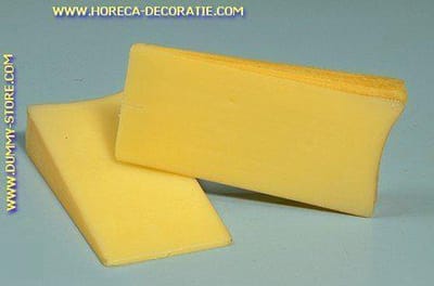 Kaas, wigstuk 2 stukken - 160 x 75 mm - Kaasdummy
