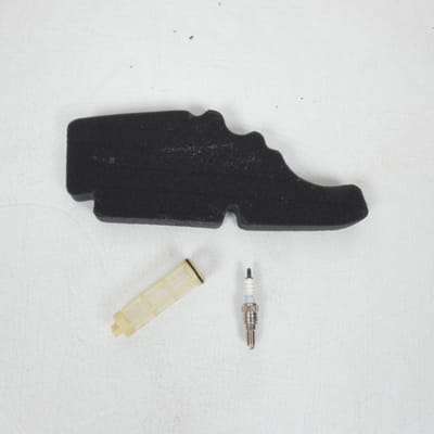 Kit révision entretien Sceed24 pour Piaggio 50 Vespa Primavera 25 km/h Touring Euro 4 4T 3V AC 2017 ZAPCA0200 / 12.70080401 Neuf
