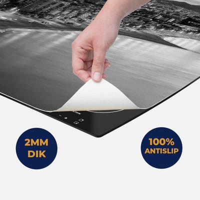 Chefcare Inductie Beschermer Barcelona Strand met Stad bij Zonsondergang - Zwart Wit - 60x50 cm - Afdekplaat Inductie - Kookplaat Beschermer - Inductie Mat