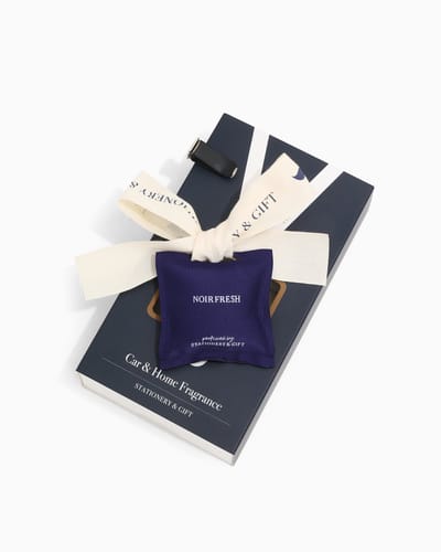 Autoparfum | Geurzakje Blauw Snor | Cadeau voor hem | Noir Fresh | Stationery & Gift