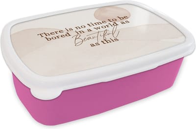 Broodtrommel Roze - Lunchbox - Brooddoos - Spreuken - Quotes - There is no time to be bored in a world as beautiful as this - Reizen - 18x12x6 cm - Kinderen - Meisje