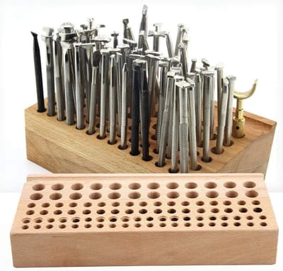 Houder voor Gereedschap met 98 Gaten van Hout en Rubber, Ideaal voor Stempelen en Perforeren van Creatieve Projecten
