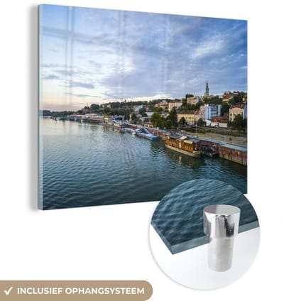 ® Glasschilderij 160x120 cm - Schilderij acrylglas - Lichte bewolking boven Belgrado in Servië - Foto op glas - Muurdecoratie woonkamer - Wanddecoratie slaapkamer - Schilderijen