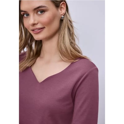 Shirt met korte mouwen en hartvormige halslijn