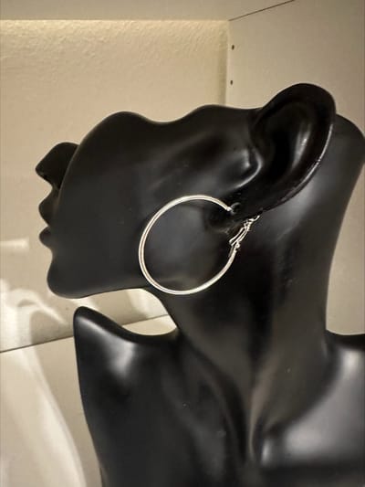 Oorring zilverkleurig 4 cm | | Make up | Parfum | Moederdag | Verjaardagscadeau| Cadeautje| Valentijnsdag| Kado | sieraden | vaderdag | oorbellen | oorsieraden