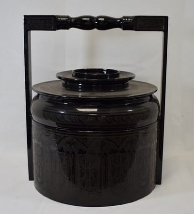 ZoeZo Design - woondecoratie - Aziatisch - Birma - decoratieve foodholder - zwart - bamboe - Hoogte 35 cm - Ø 23 cm - voorraadbus - opberger