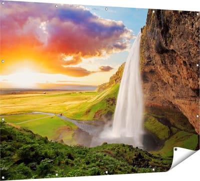 Gards Tuinposter Waterval in IJsland met Zonsondergang - 160x120 cm - Tuindoek - Tuindecoratie - Wanddecoratie buiten - Tuinschilderij