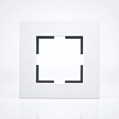 Plaque de finition métal alu 1 poste 84x87x10mm