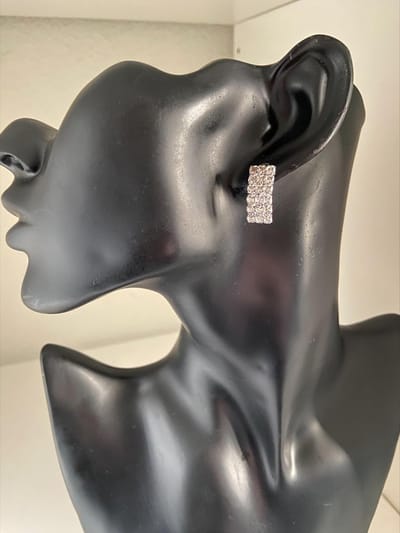 Oorknopjes met strass decor | | Make up | Parfum | Moederdag | Verjaardagscadeau| Cadeautje| Valentijnsdag| Kado | sieraden | vaderdag | oorbellen | oorsieraden