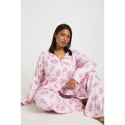 boohoo Dames Plus Valentijn Sweetheart Print Lange Mouw Shirt & Broek Pyjama Set | Roze | Maat: 44