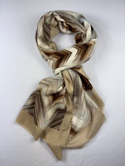 Nette dames sjaal met chevron zigzag print 20% wol met 80% viscose