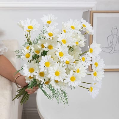 Dailygoods- Kunstmatige Madeliefjes - 10 Bundels - 20,5 Inch Hoogte - Faux Bloemen - Decoratie voor Bruiloft - Levensecht Materiaal - Hoge Kwaliteit - Nep Bloemen
