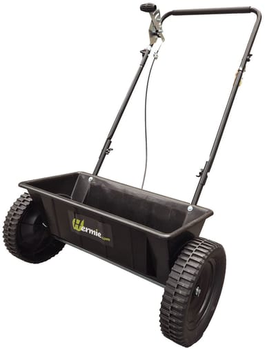 Professionele meststofstrooier Hermie 25 liter - Eenvoudig instelbare dosering voorkomt verspilling en beschermt je gazon - Duurzaam materiaal en roestvrije coating voor langdurig gebruik