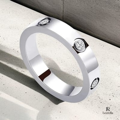 Leerella Luxe Zilverkleurig Ring met 6 Sprankelende Zirkonia 7/17,4mm – Premium Roestvrij Staal