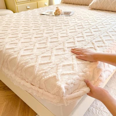 Gewatteerde Matrasbeschermer Winter Warm Bedovertrek Taffeta Velours Fleece Bedlinnen Pluche Verdikt Hoeslaken Queen King Size Decor 90x200x25cm