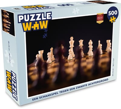 Puzzel Een schaakspel tegen een zwarte achtergrond - Legpuzzel - Puzzel 500 stukjes