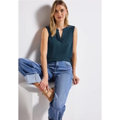 Tricot top met gespleten hals