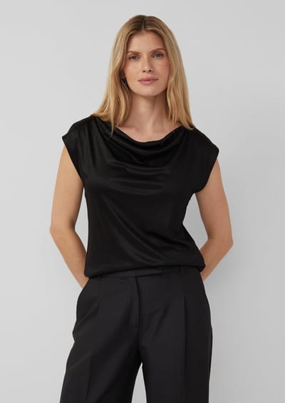 Regular fit blousetop van pure viscose