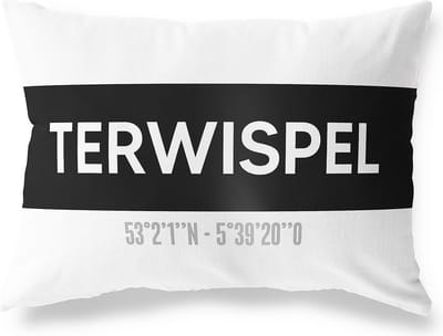 Tuinkussen TERWISPEL - FRIESLAND met coördinaten - Buitenkussen - Bootkussen - Weerbestendig - Jouw Plaats - Studio216 - Modern - Zwart-Wit - 50x30cm