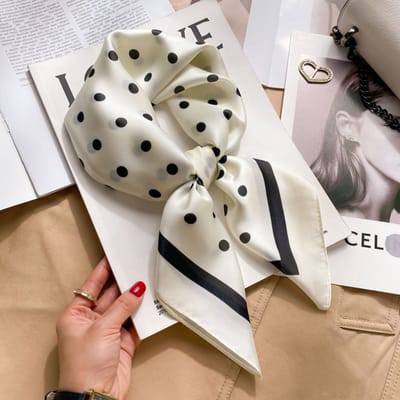 Zijden sjaal-stijl zijden sjaal voor dames - Kleurblokkenprint - Fris en delicaat - Decoratieve shawl over shirts L7029 - Wit 70*70 CM