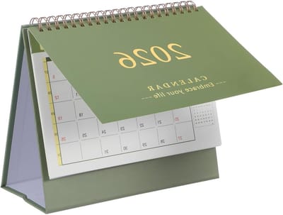 Kleine tafelkalender 2025-2026: staande opvouwbare kalender voor bureau, mini planner voor thuis, kantoor en school in olijfgroen, perfect voor organisatie en planning