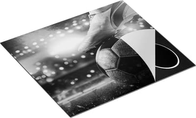 Chefcare Inductie Beschermer Voetbal Aftrap met de Bal in het Stadion - Zwart Wit - 60x50 cm - Afdekplaat Inductie - Kookplaat Beschermer - Inductie Mat