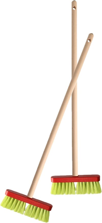 2x stuks binnen kinderbezems zacht blauw/geel met steel - Schoonmaakartikelen/Kamerbezems - 70 cm