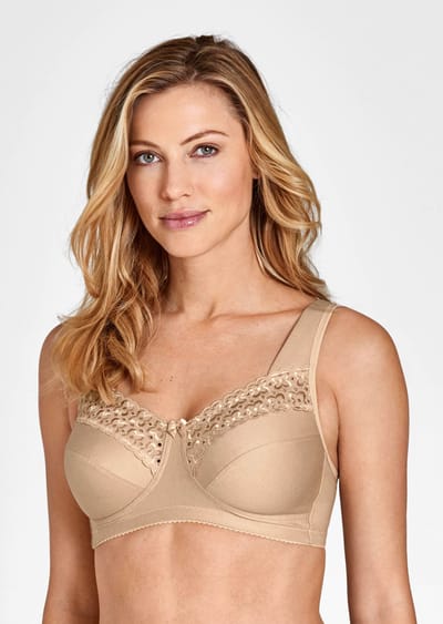 Beha met brede schouderbandjes en geborduurd kant - karamel - Gr. 105 C van Goldner Fashion