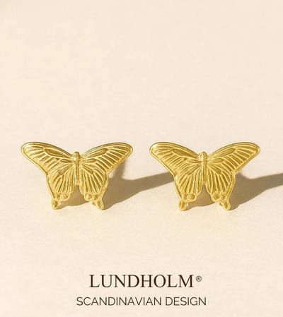 Lundholm Oorknopjes Dames Vlinder - Premium Stainless Steel Gold Plated - Oorbellen Goud Verguld Klein - vrouwen cadeautjes tip - Scandinavisch Design
