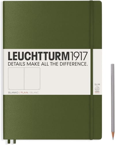 Slim Notitieboek A4+ Hardcover Blanco - 121 Genummerde Pagina's
