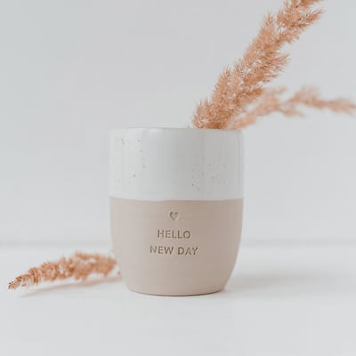 Mok - Hello new day - Tas - Aardewerk - Handgemaakt - Servies - Decoratie - Geschenk - Cadeau - Koffie - Thee - Origineel Cadeau - Uniek - Vrienden - Koffietas
