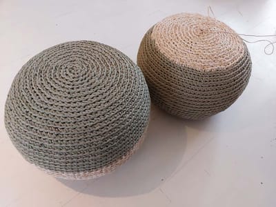POEF| OEF-POEF! | Deining61 | 60 x 50 cm | handgemaakte poef | kies kleur omvang materiaal | € 175 per stuk