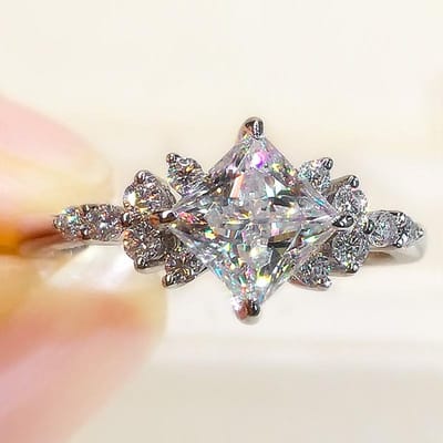 Huitan Mode Prinses Vierkante CZ Vingerring Vrouwelijke Trouwring Sieraden Delicaat Ontwerp Accessoires voor Verlovingsceremonie 9