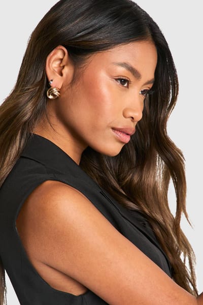 boohoo Dames Knoop Detail Oorbellen | Gold