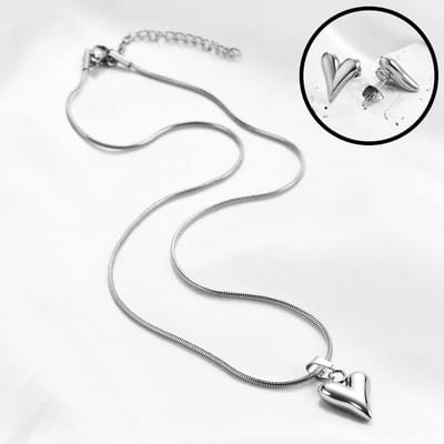 Sorprese Amore Sieradenset - Zilverkleurig - Hart Ketting en Oorbellen - Luxe Dames Sieradenset - Perfect Cadeau voor Haar - Sinterklaas - Kerst - Model ZZ