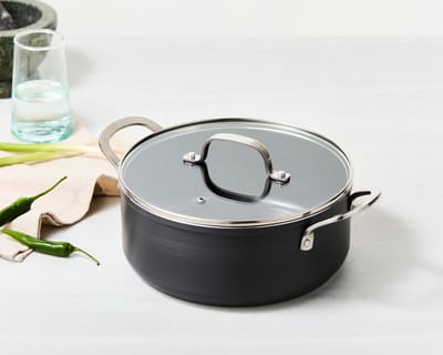 ISENVI Victoria Forged Kookpan met Deksel - 24 cm - Keramisch - RVS Greep - Geschikt voor Inductie - PFAS, PTFE Vrij