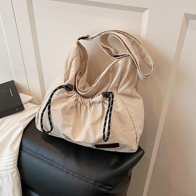 Nieuwe Schoudertas Dames Tas Trendy Veelzijdig Eenvoudig en Modieus Koreaanse Versie Grote Capaciteit Handheld Crossbody Nylon Tas