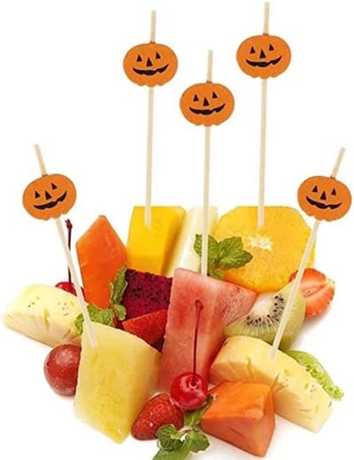 Akyol - Pompoen cocktailprikkers - Halloween cocktailprikkers – 10 stuks - griezelig – trick or treat – cocktailprikkers – pompoen – oranje zwart – drinken - eten – verjaardag – halloween prikkers - halloween versiering