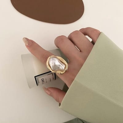 Lats Buitenaards Onregelmatig Barok Imitatie Parel Open Ring Voor Vrouwen, Geometrische High-End Gevoel Vinger Sieraden Mode Accessoires resizable brown