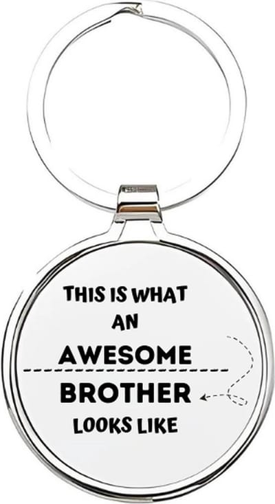 Akyol - this is what an awesome brother looks like Sleutelhanger - Broer - de leukste broer - broer sleutelhanger - broers sleutelhanger - sleutelhanger voor je broer - familie sleutelhanger - verjaardagscadeautje - broer cadeau - brother- 4 x 7,5 CM