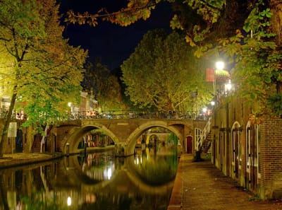 Fotobehang Oude gracht Utrecht 350 x 260 cm - € 235,--