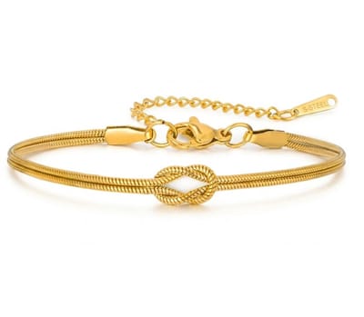 Aurélia – Deens Design – Armband & Enkelbandje – Verfijnd Knoopje – Minimalistisch Sieraad - Goud kleurig